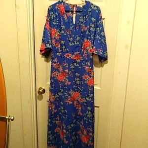 Floral Butterfly Sleeve Maxi Dress